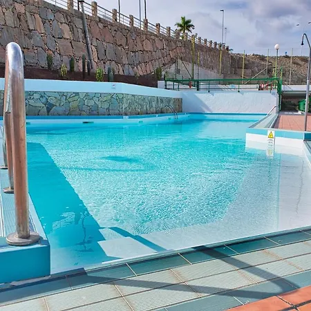 Malibu 2 Apartamento Con Aire Acondicionado, Campo De Tennis Y Piscina Con Solarium Puerto Rico  Exterior photo
